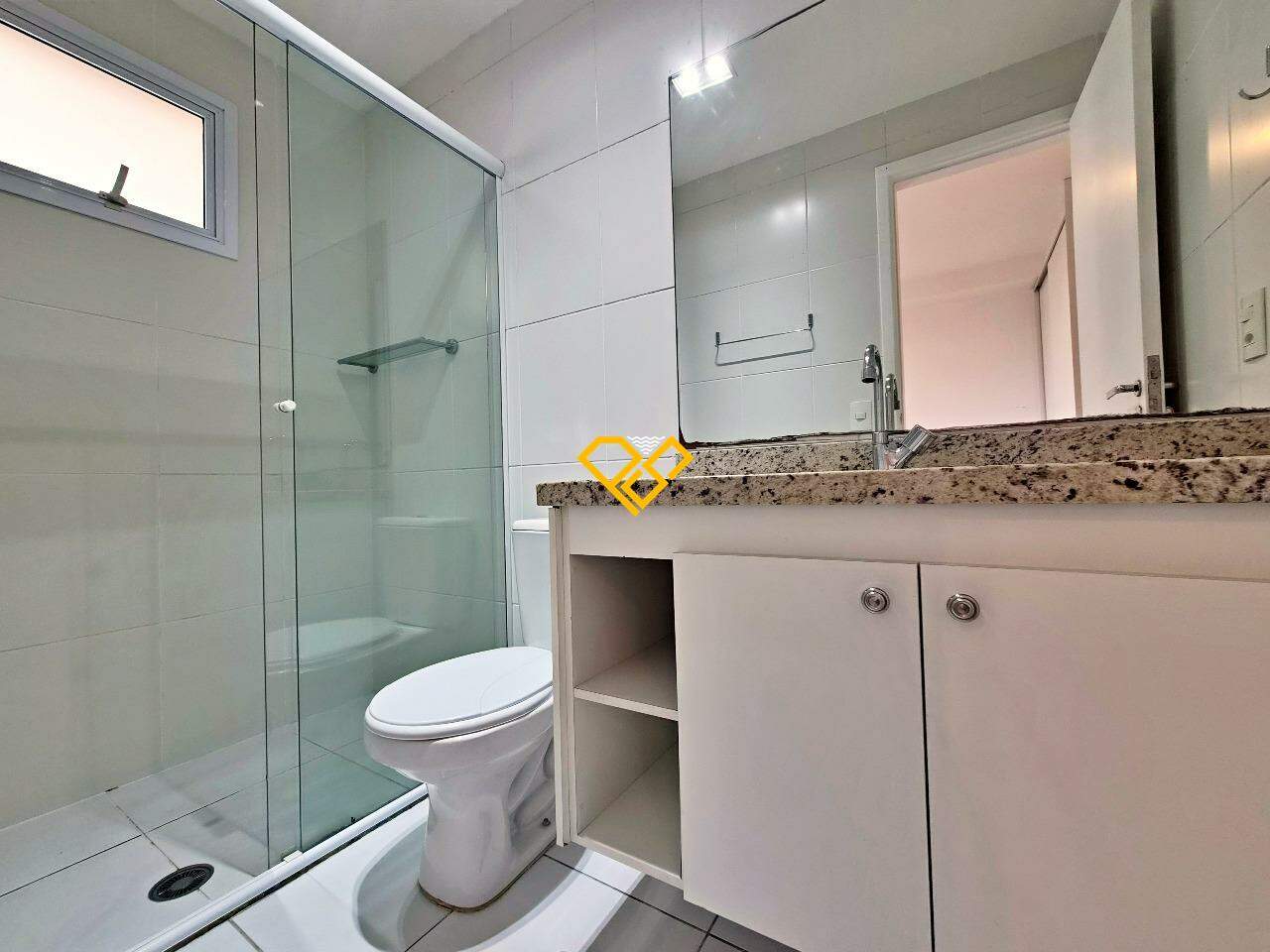 Apartamento Duplex à venda no José Menino: Wc suíte 1