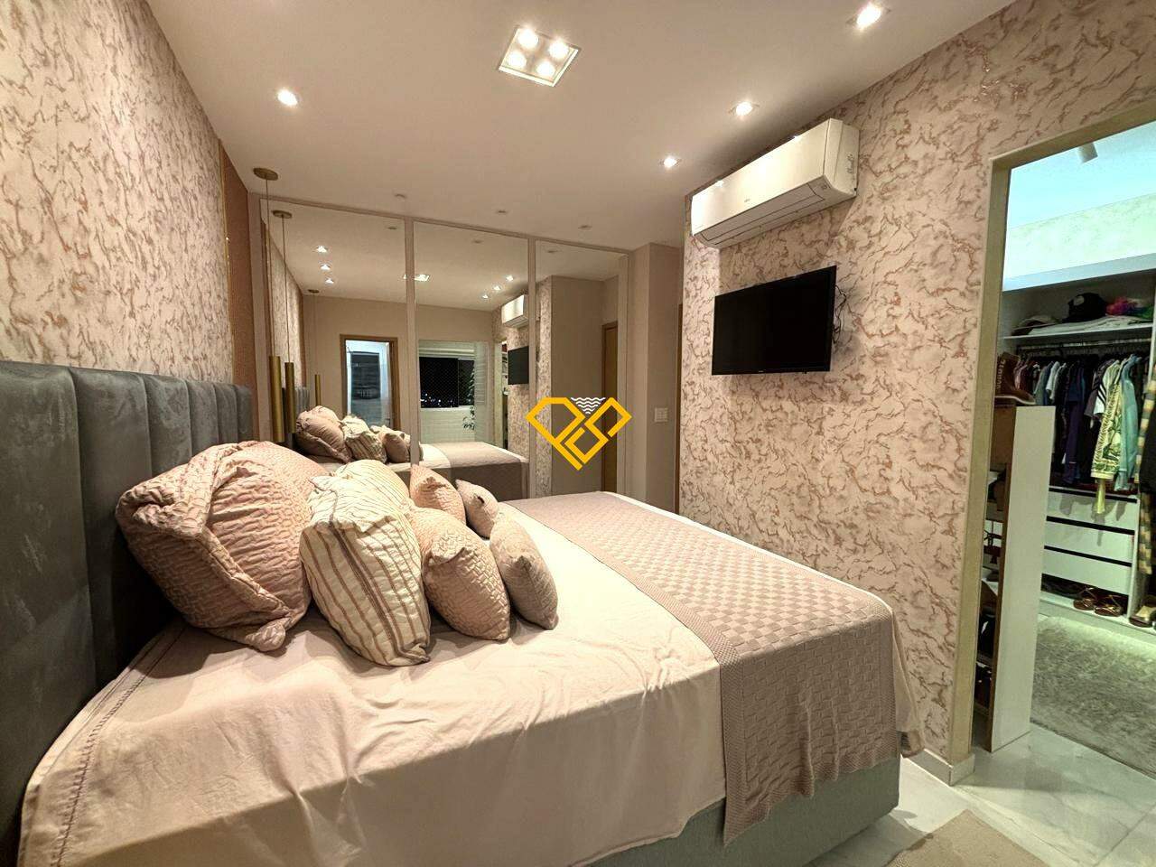 Apartamento à venda no Boqueirão: Dormitório 1 - suíte