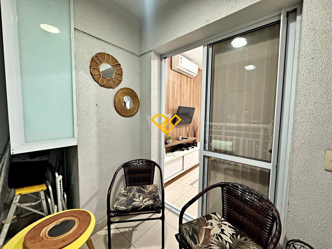 Apartamento para aluguel no Marapé: Varanda