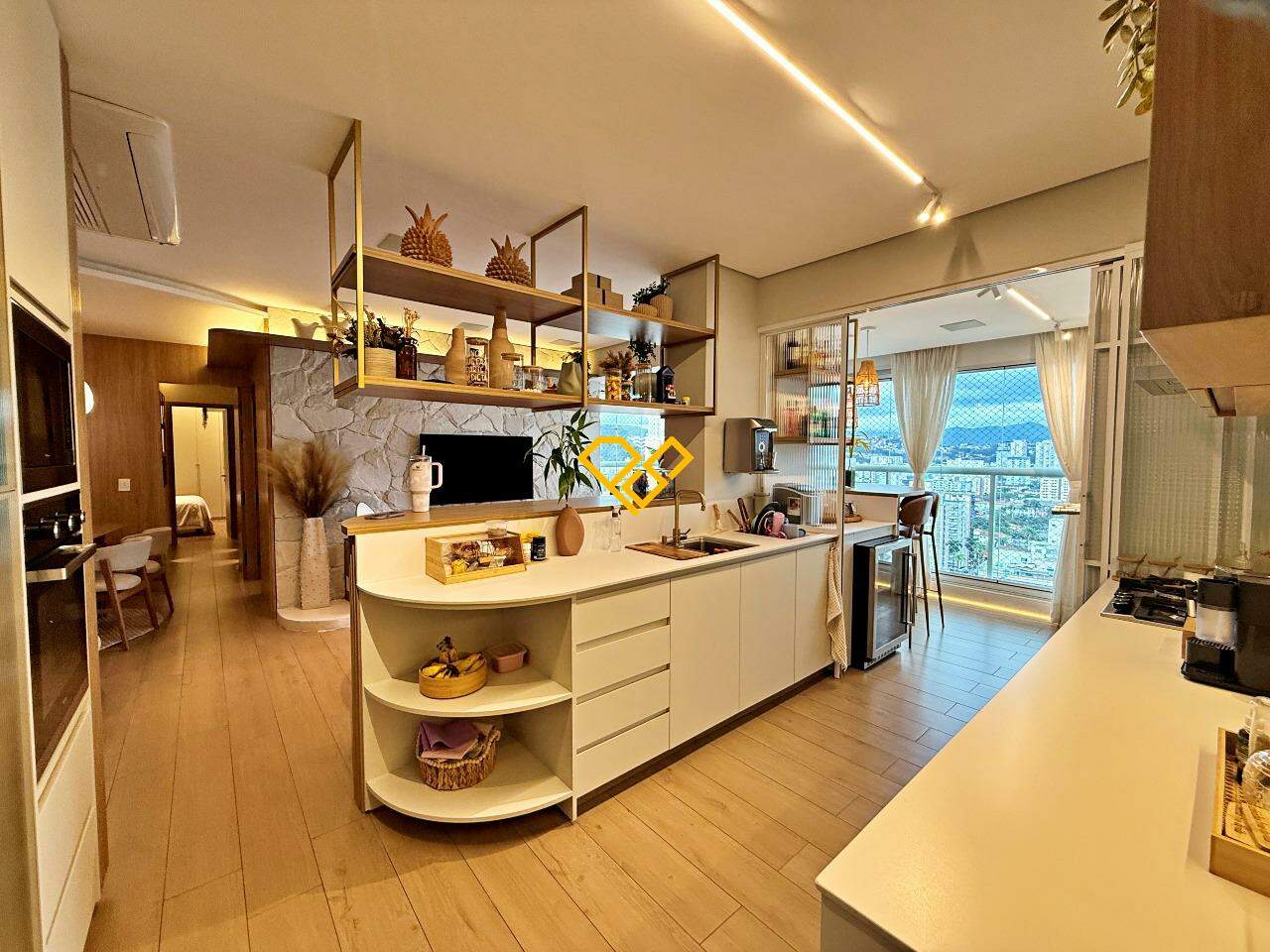 Apartamento à venda no Gonzaga:  Cozinha integrada