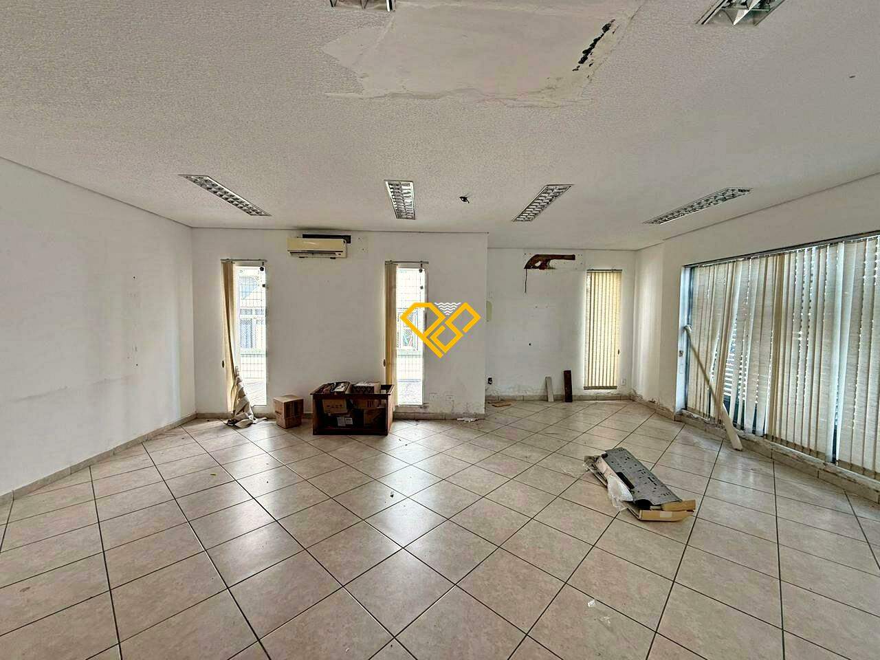 Prédio Comercial para aluguel no Boqueirão: