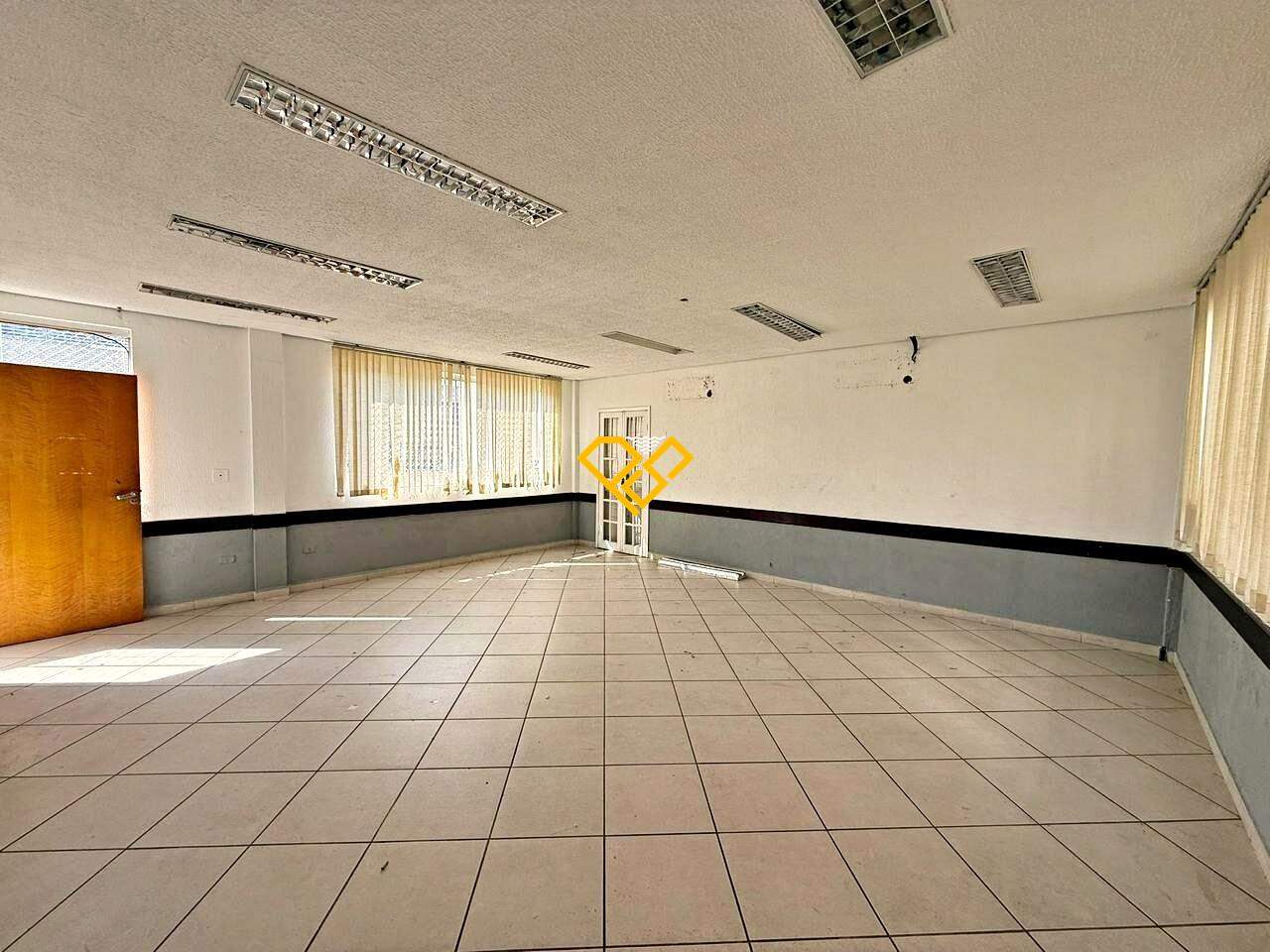 Prédio Comercial para aluguel no Boqueirão:
