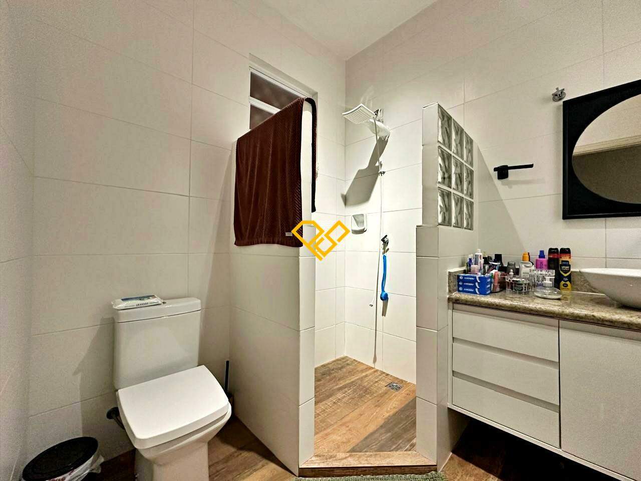 Sobrado para aluguel no Boqueirão: Wc social