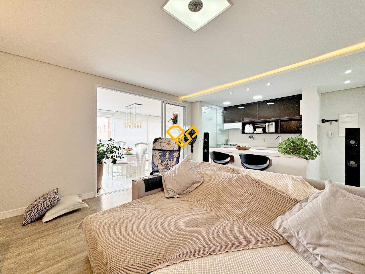 Apartamento para aluguel no Ponta da Praia: Sala