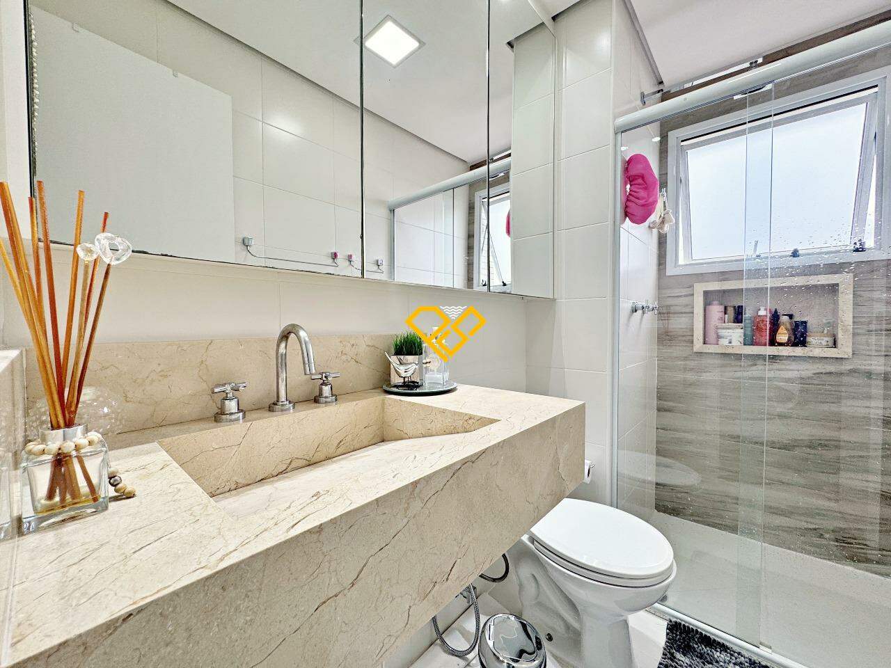 Apartamento para aluguel no Ponta da Praia: Wc suíte