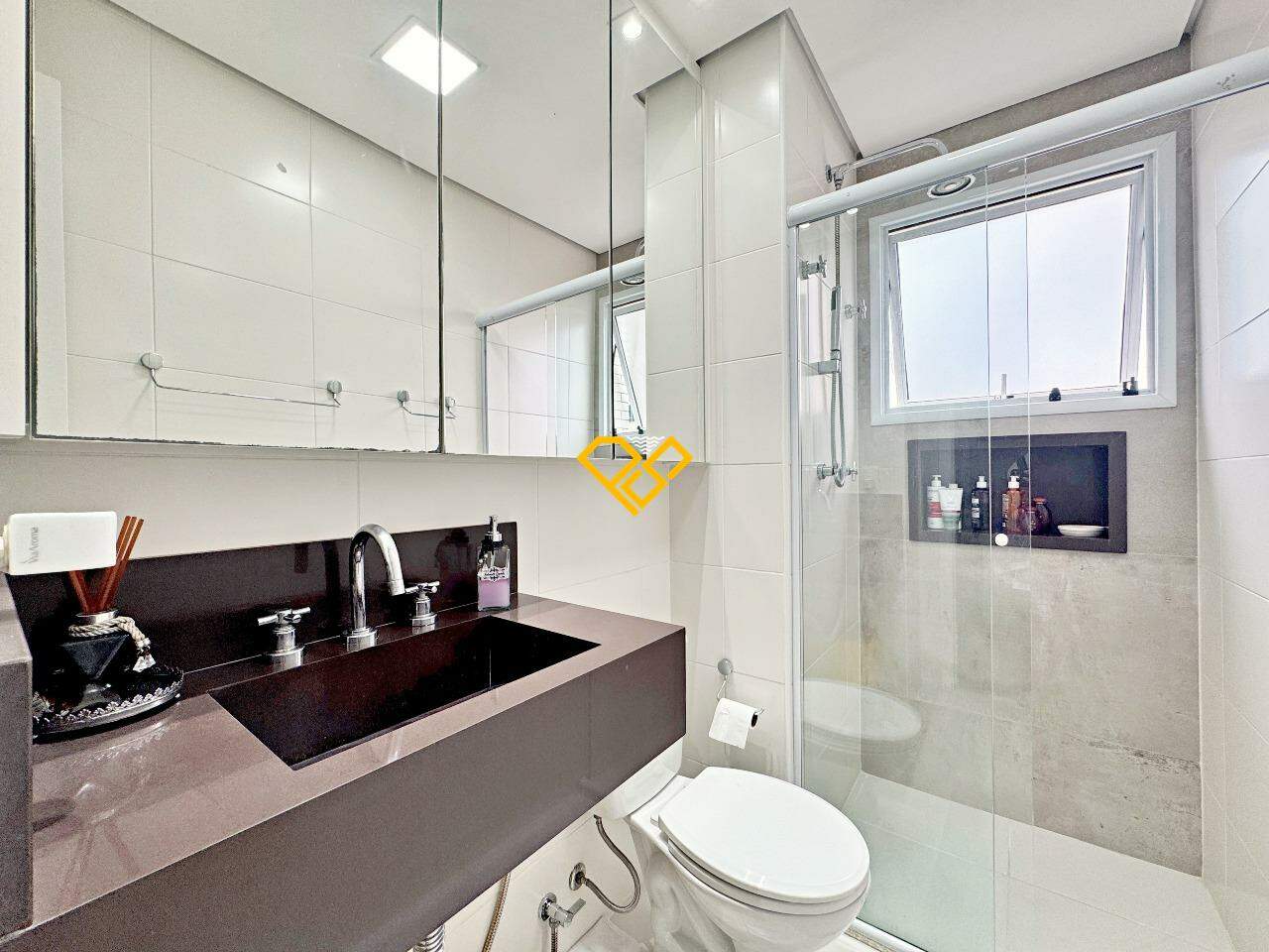 Apartamento para aluguel no Ponta da Praia: Wc social