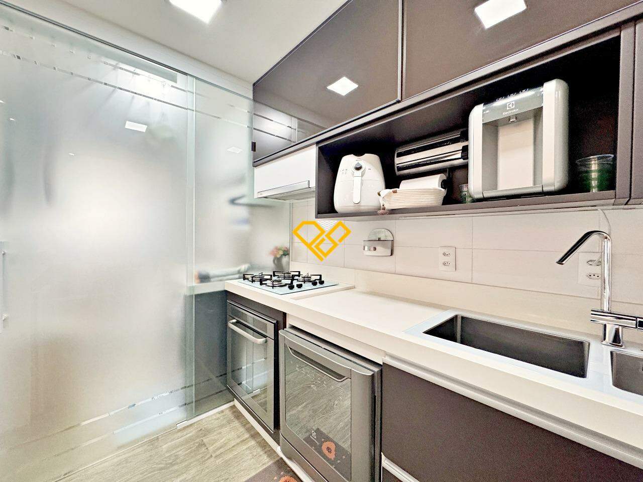 Apartamento para aluguel no Ponta da Praia: Cozinha
