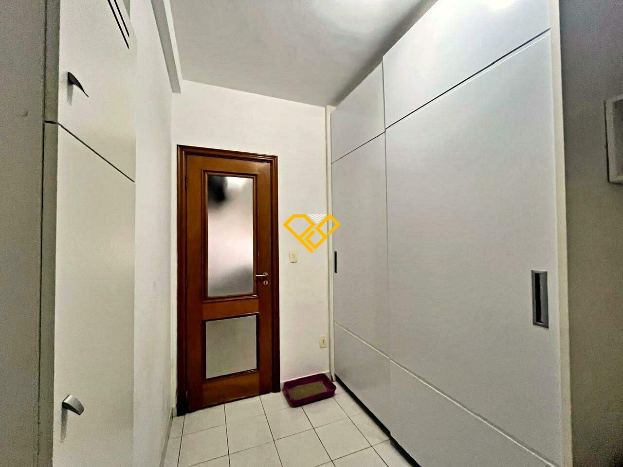 Apartamento à venda no Ponta da Praia: