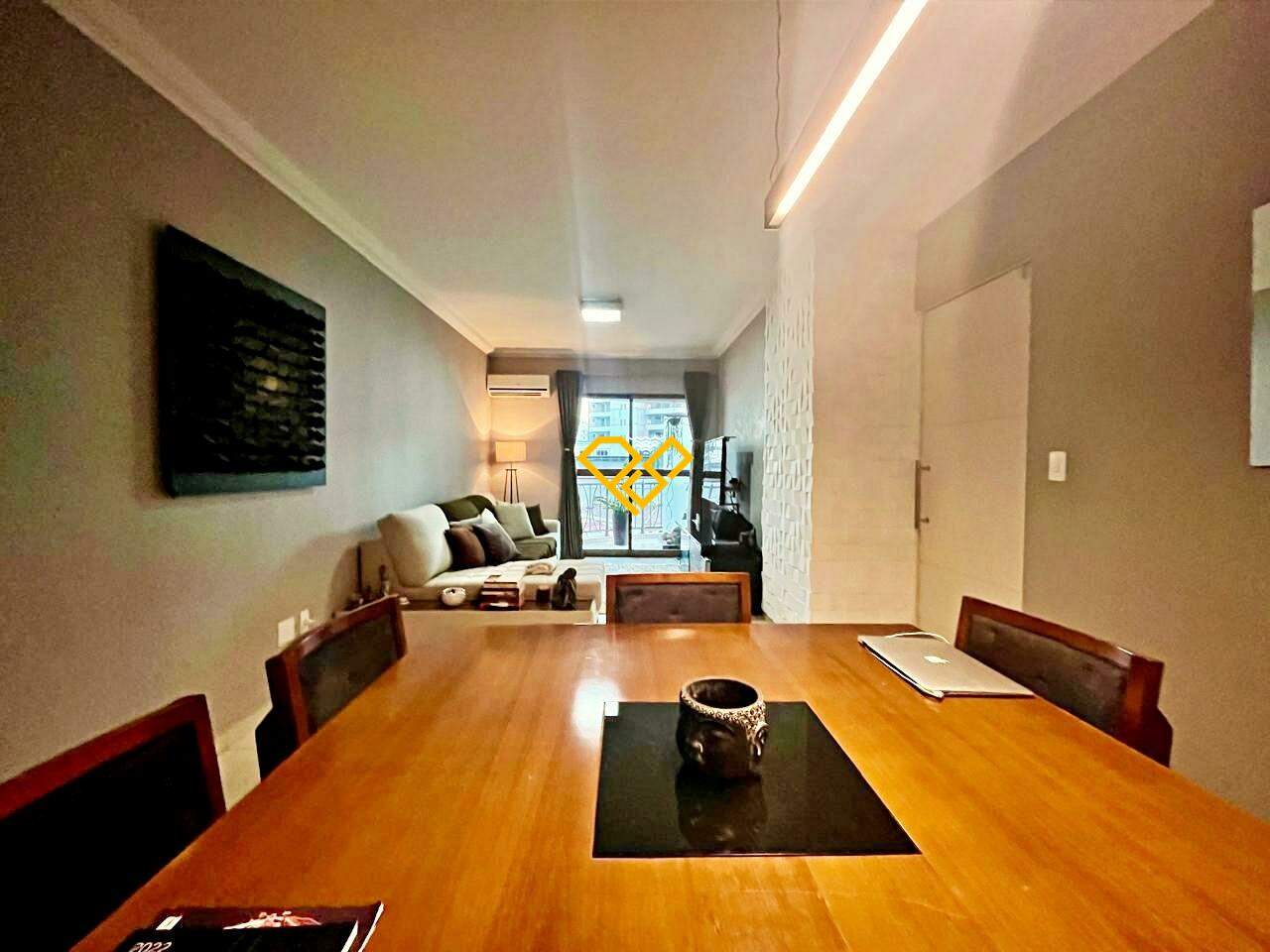 Apartamento à venda no Ponta da Praia: Sala