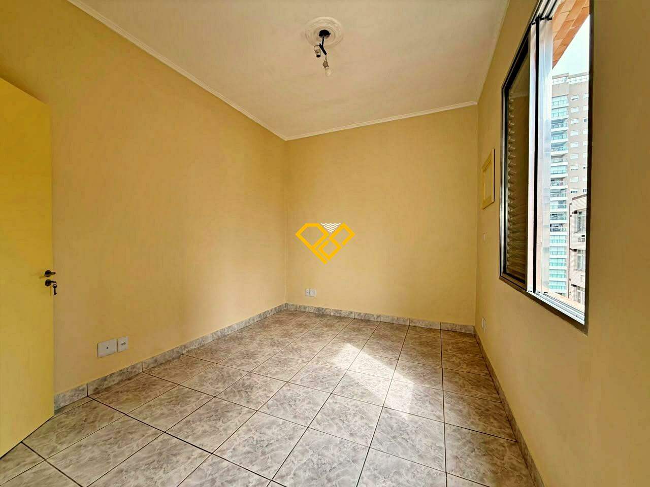 Apartamento à venda no José Menino: Dependência revertida