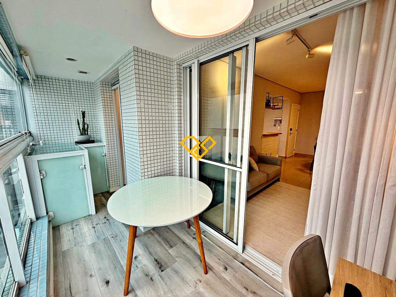 Apartamento à venda no Pompéia: Varanda