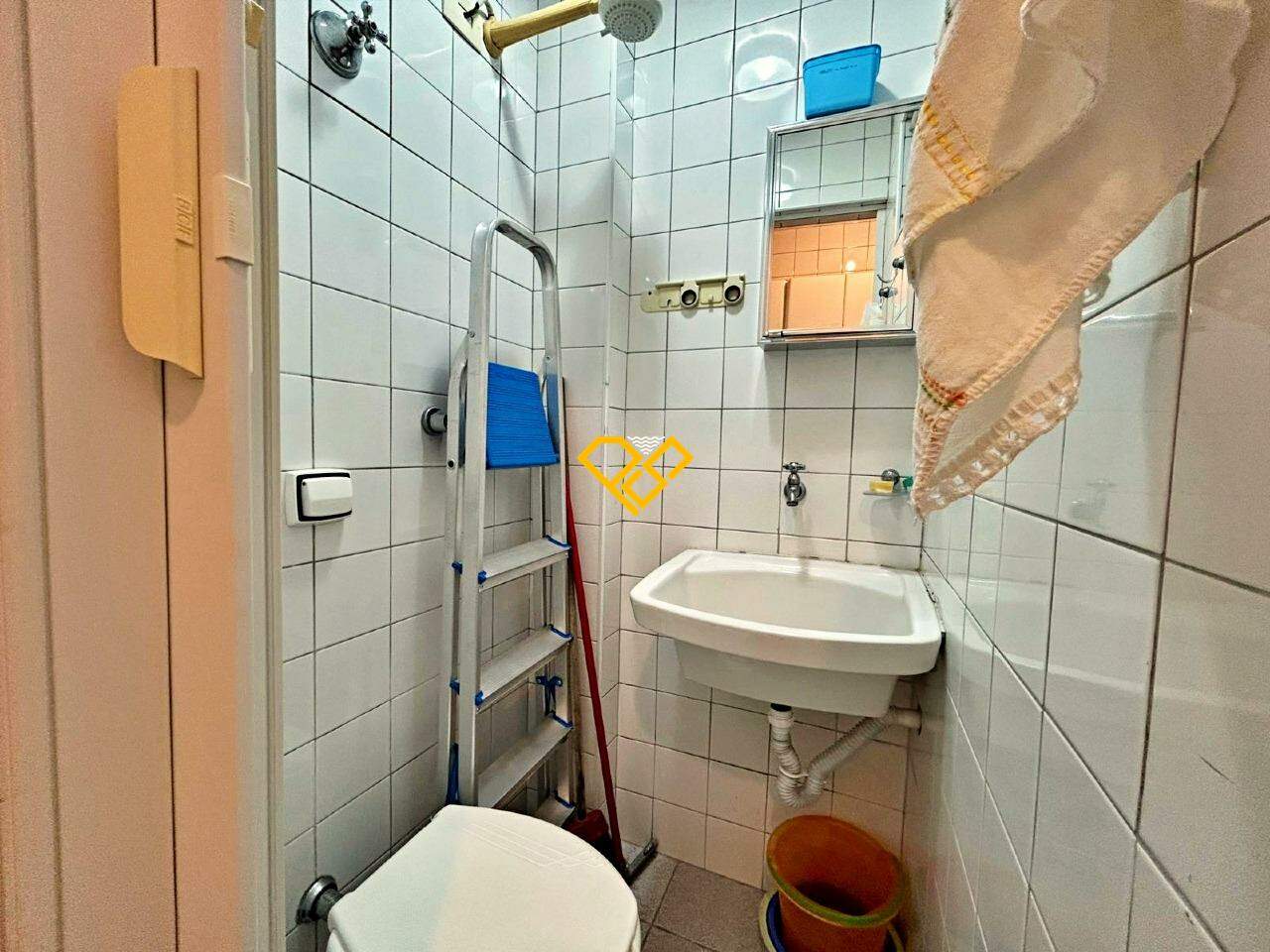 Apartamento à venda no Aparecida: Wc de serviço