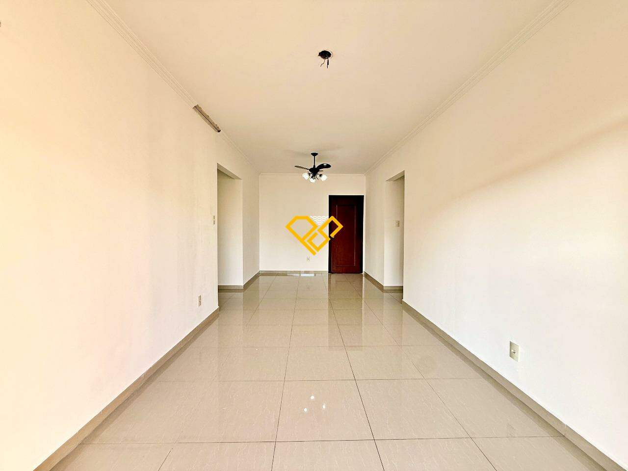 Apartamento à venda no Ponta da Praia: Sala