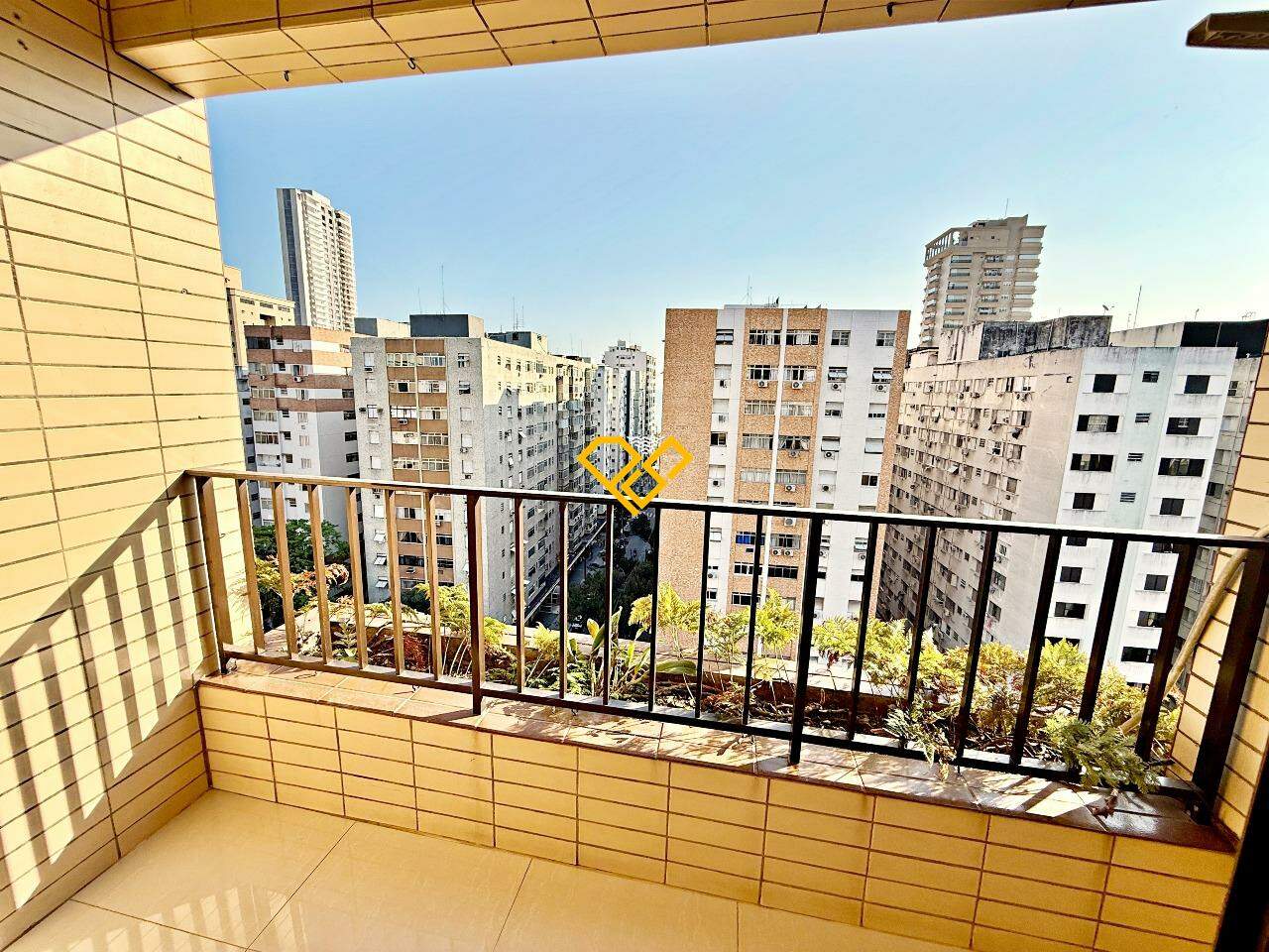 Apartamento à venda no Ponta da Praia: Varanda