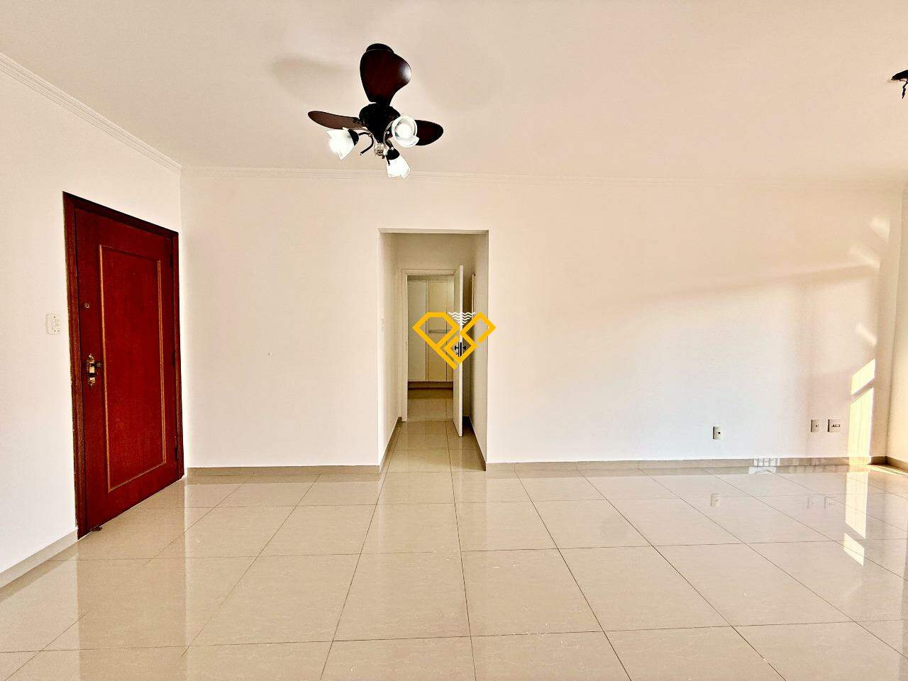 Apartamento à venda no Ponta da Praia: Sala