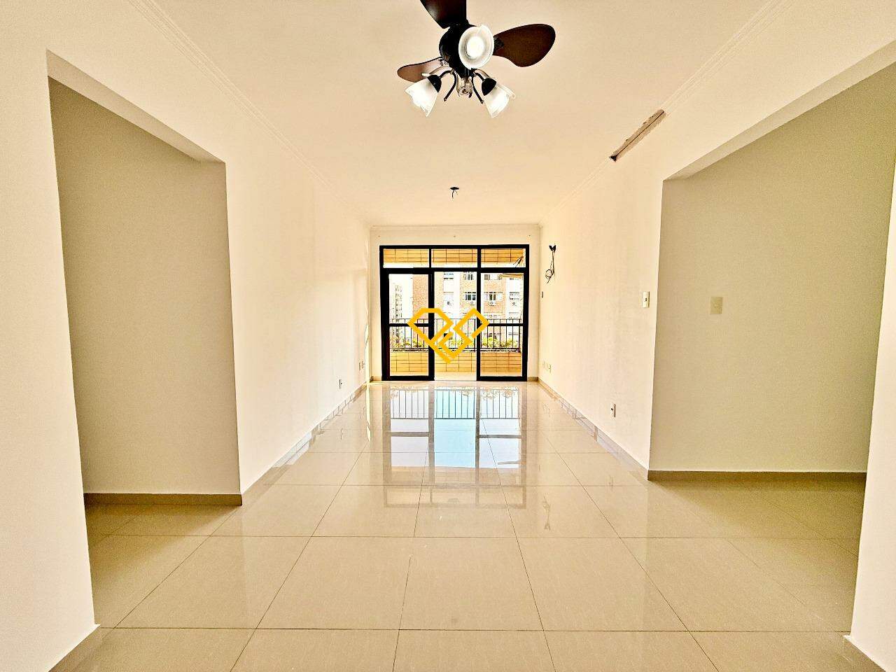 Apartamento à venda no Ponta da Praia: Sala
