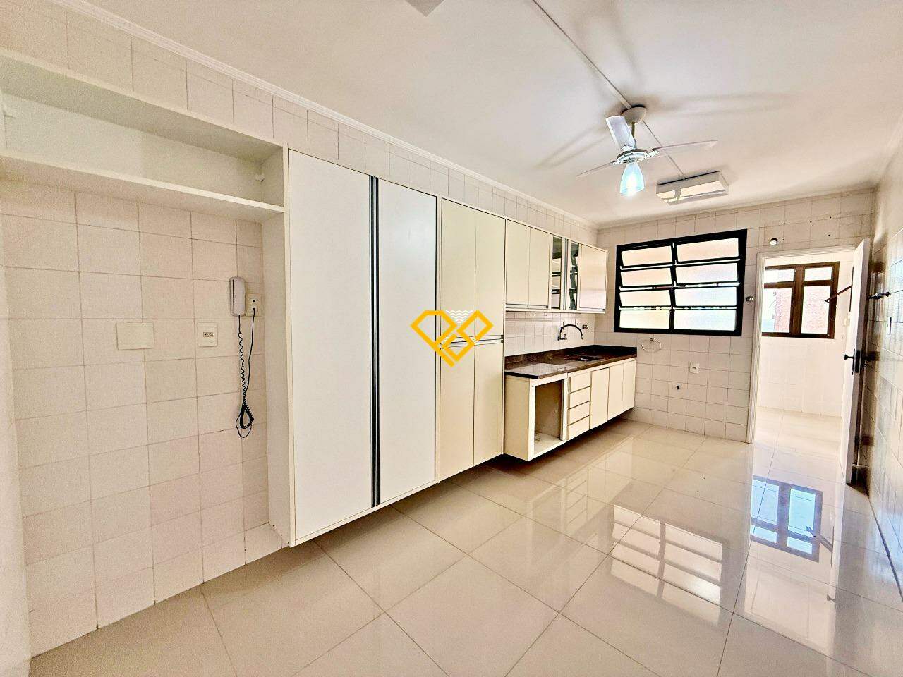 Apartamento à venda no Ponta da Praia: Cozinha