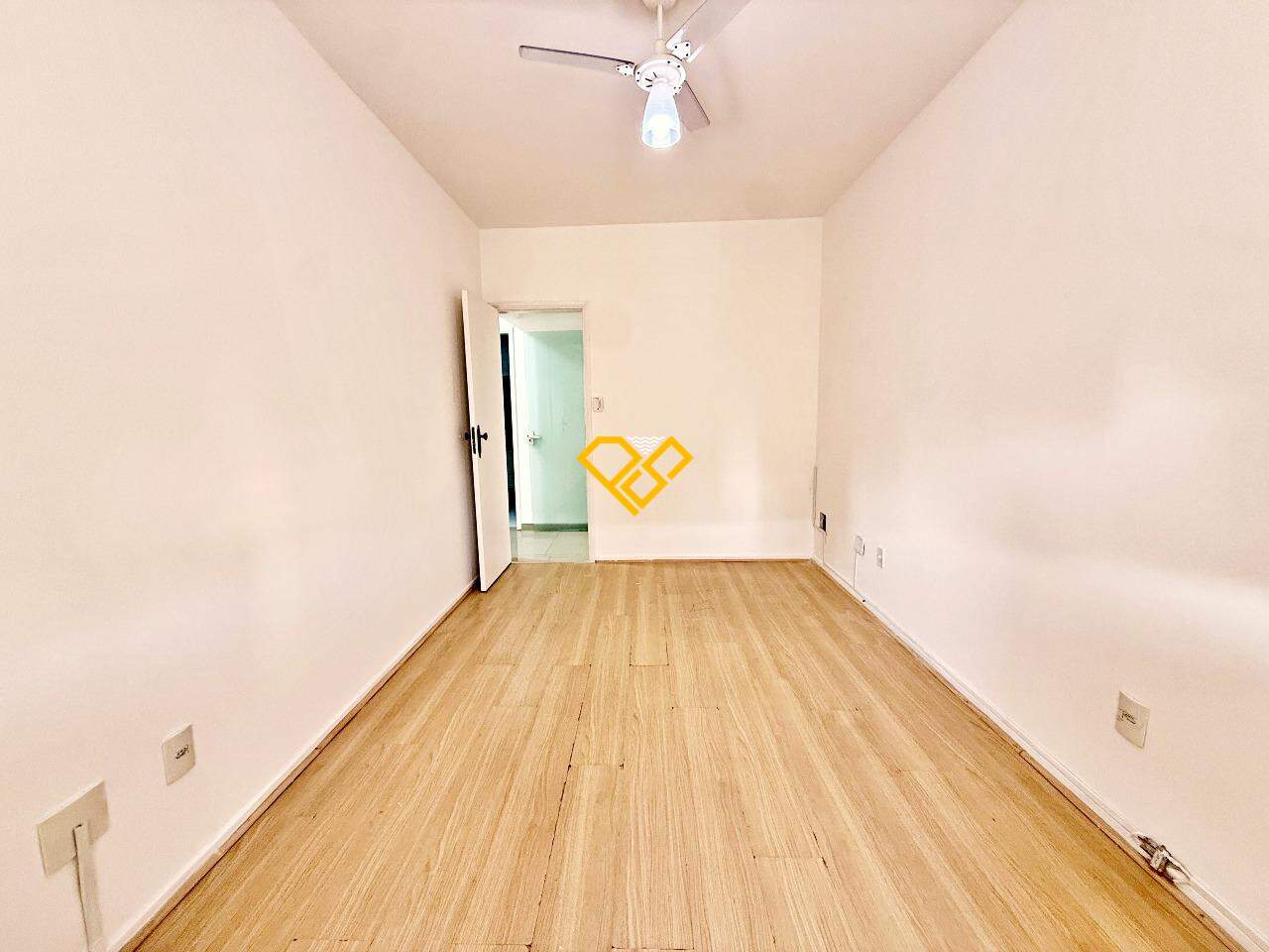 Apartamento à venda no Ponta da Praia: Dormitório 1 - suíte