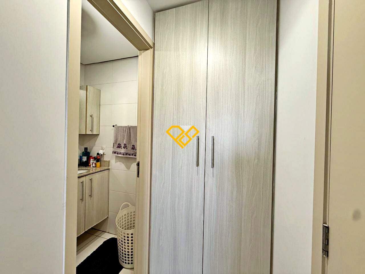 Apartamento à venda no Ponta da Praia: Cozinha