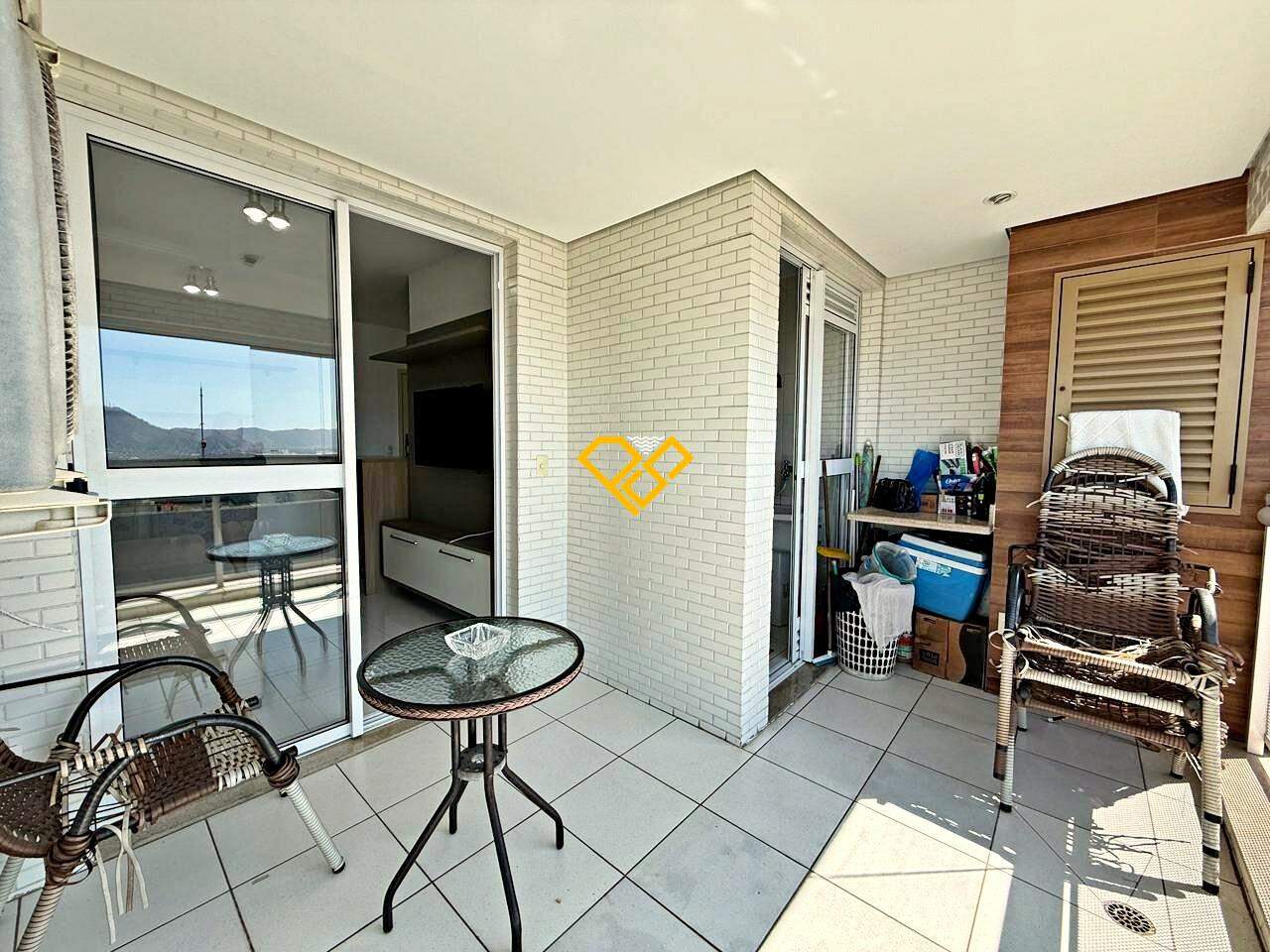 Apartamento à venda no Ponta da Praia: Varanda