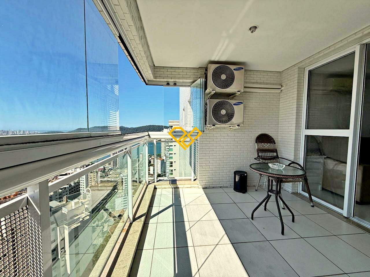 Apartamento à venda no Ponta da Praia: Varanda