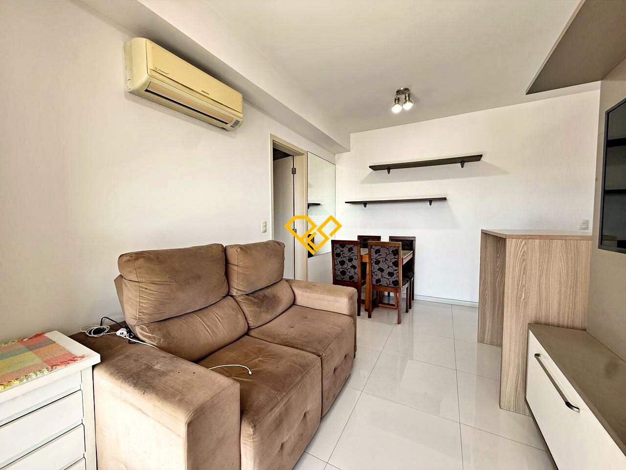 Apartamento à venda no Ponta da Praia: Sala