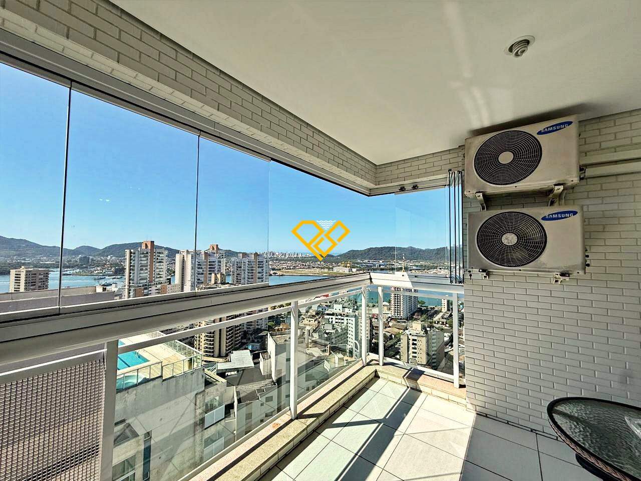 Apartamento à venda no Ponta da Praia: Varanda