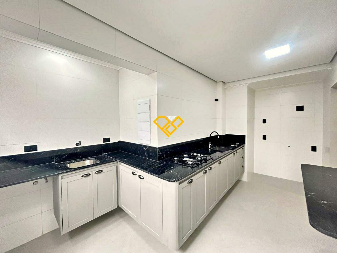 Apartamento à venda no Gonzaga: Cozinha