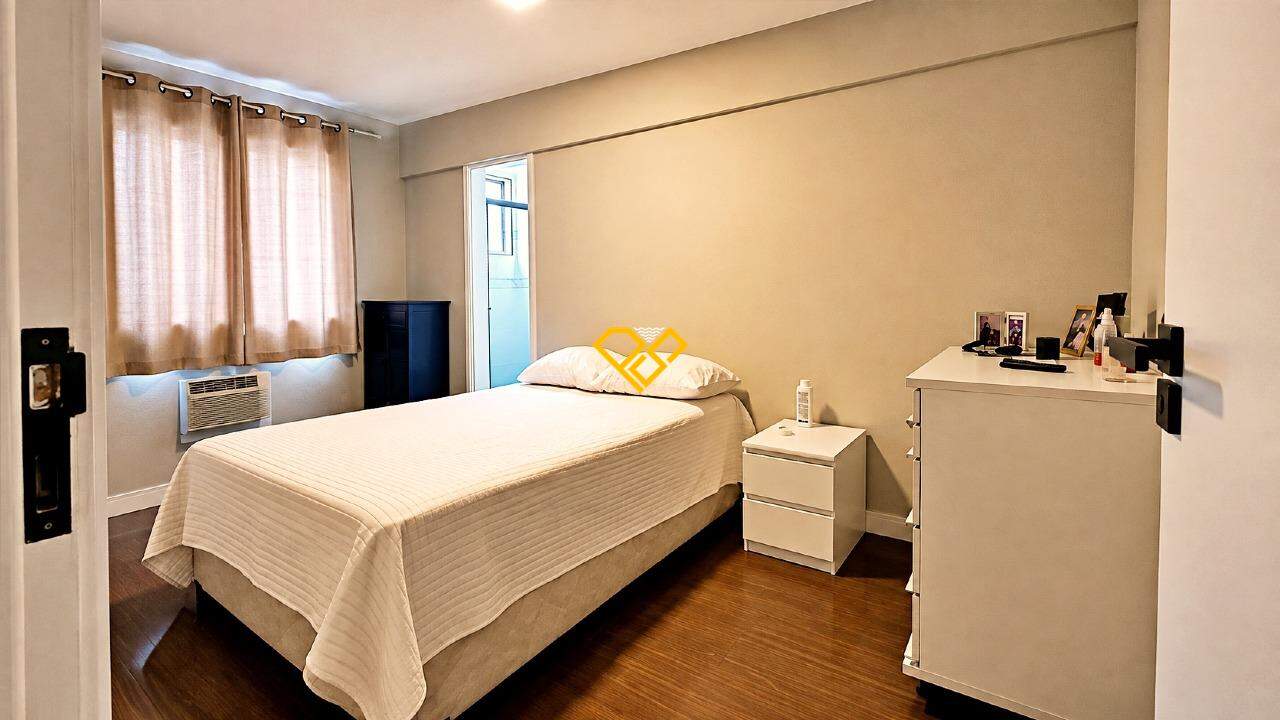 Apartamento à venda no Ponta da Praia: Dormitório 1 - suíte