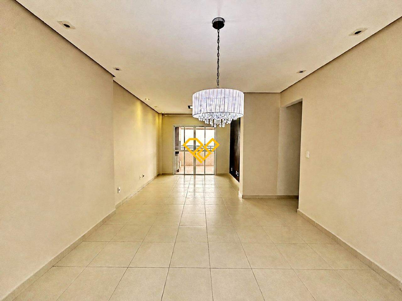 Apartamento para aluguel no Ponta da Praia: Sala