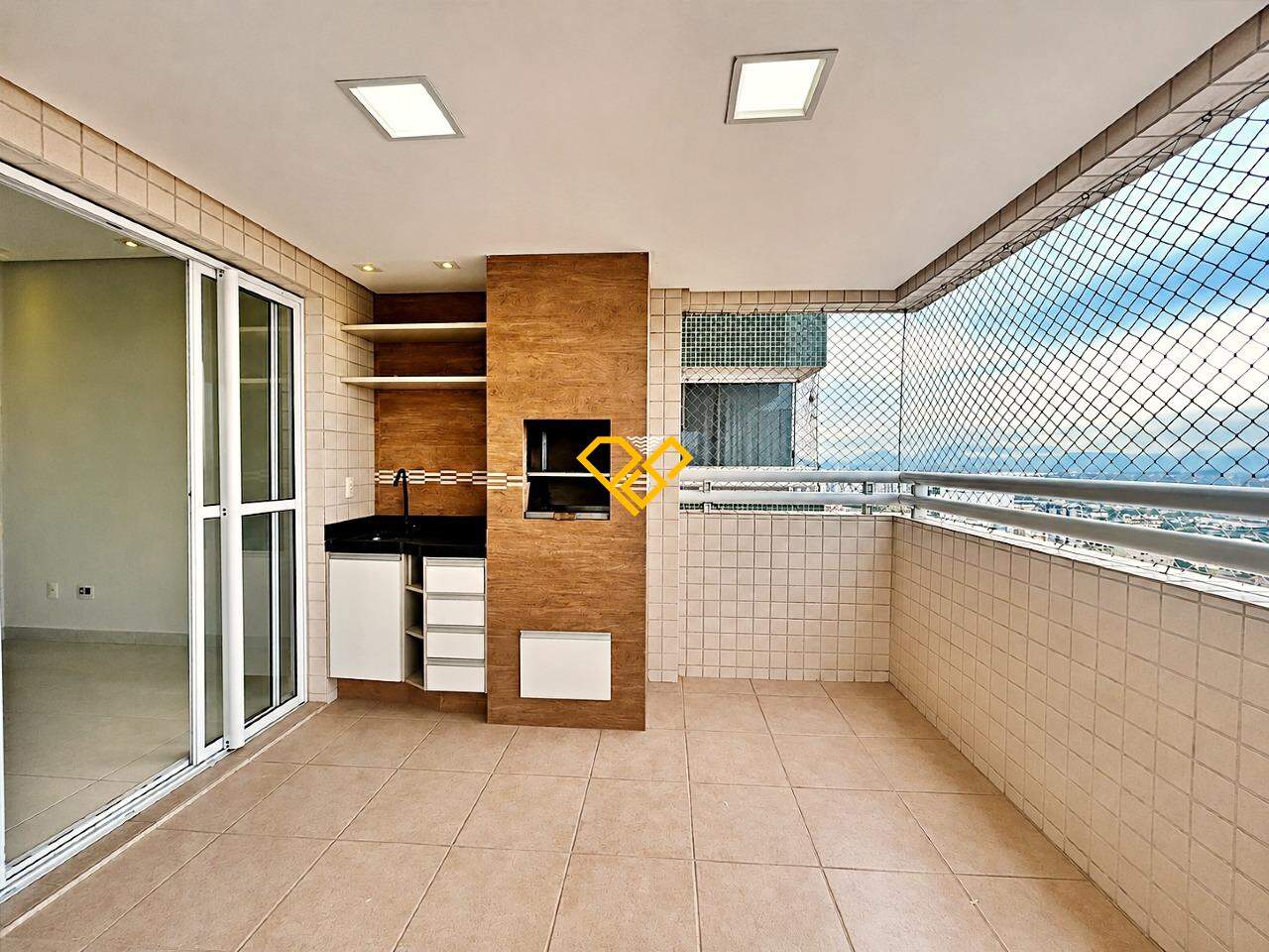Apartamento para aluguel no Ponta da Praia: Varanda