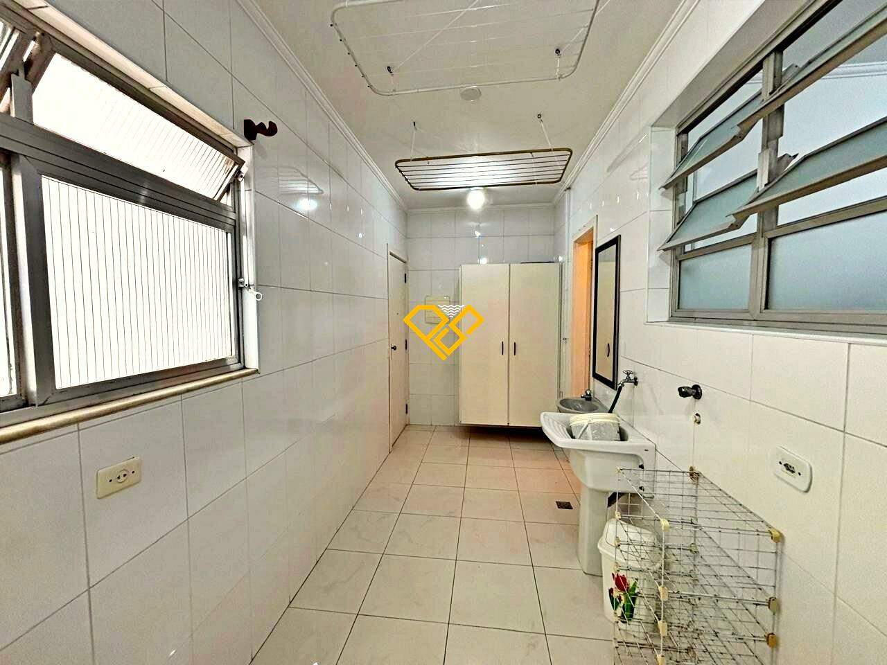 Apartamento para aluguel no Gonzaga: Área de serviço