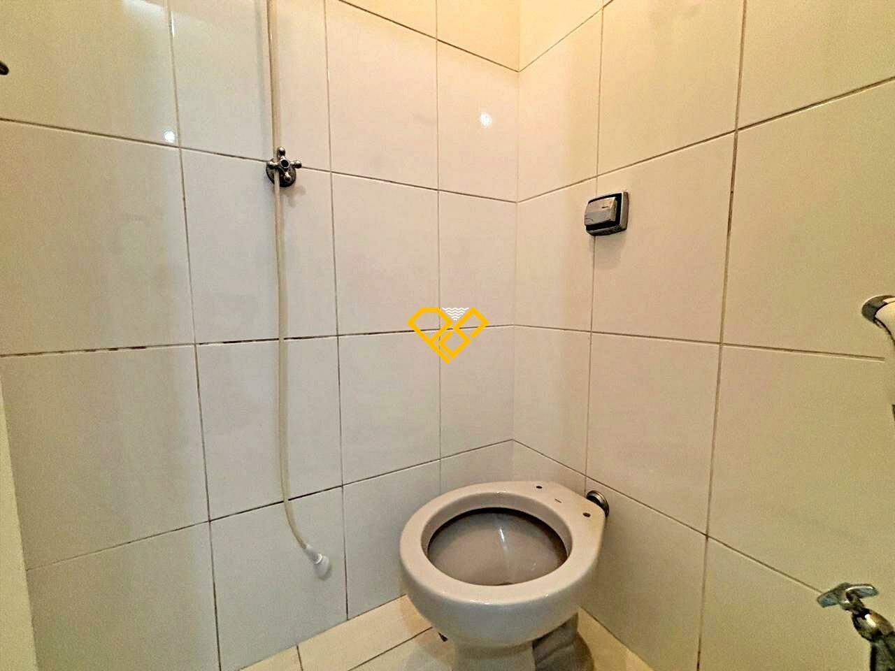 Apartamento para aluguel no Gonzaga: Wc de serviço