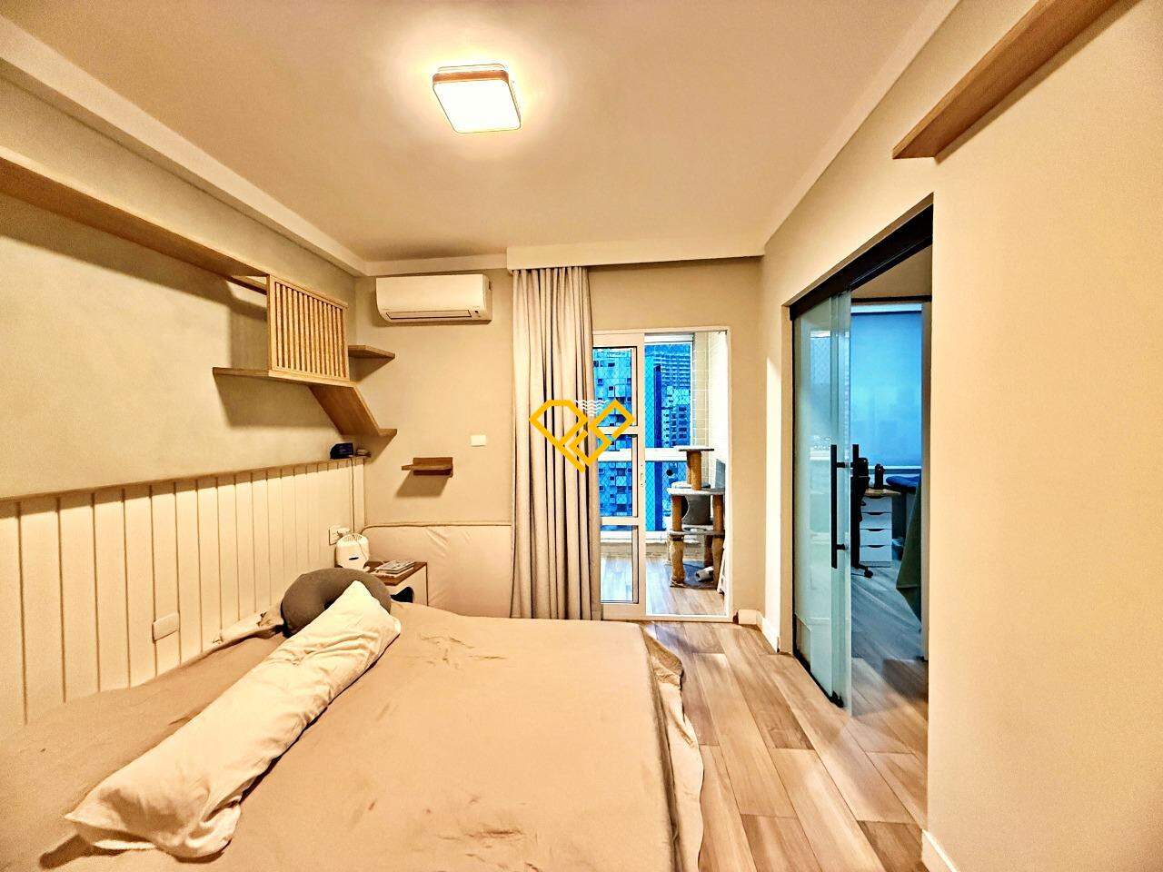Apartamento à venda no Ponta da Praia: Dormitório 1 - suíte