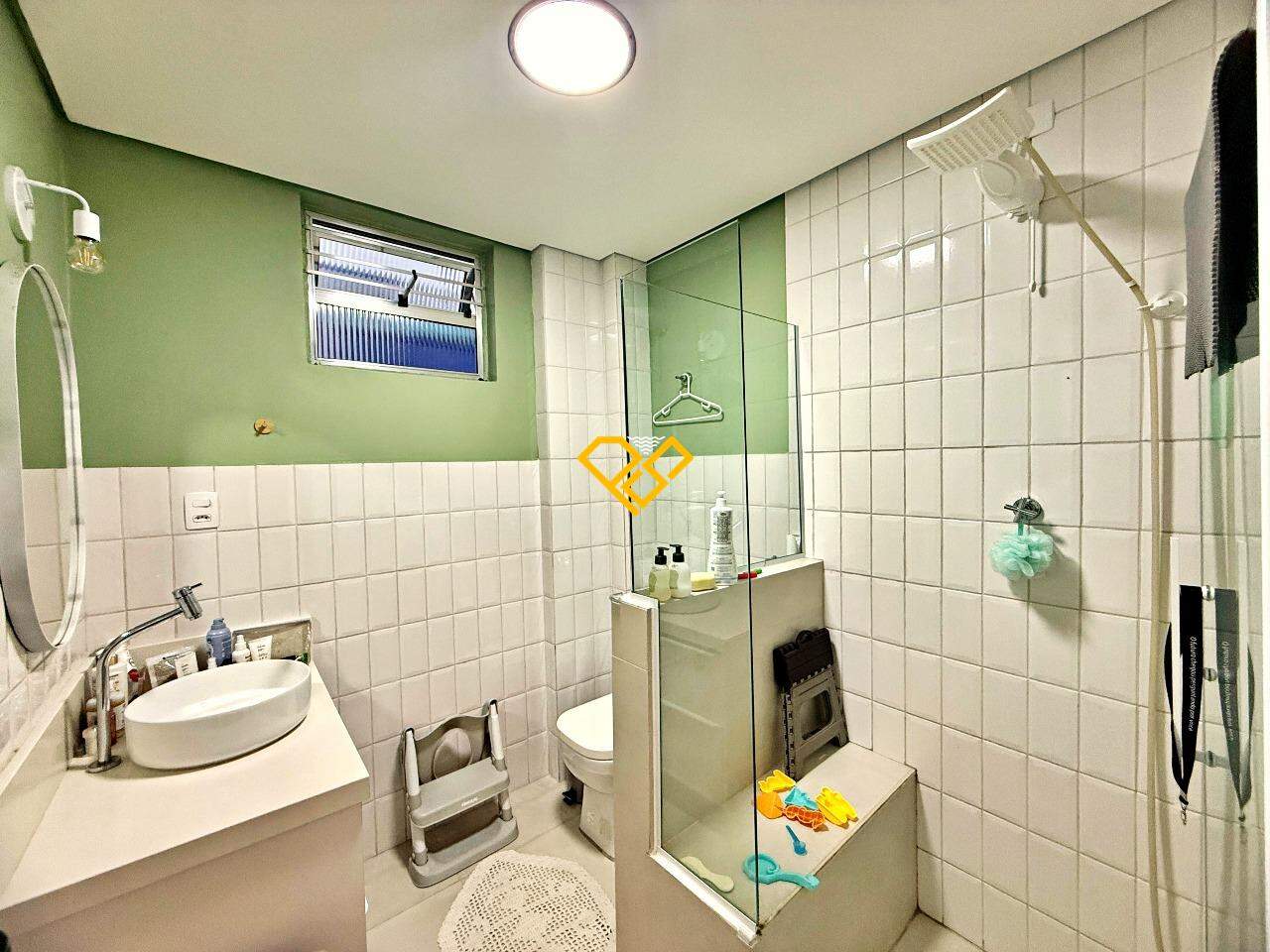 Apartamento à venda no Ponta da Praia: Wc social