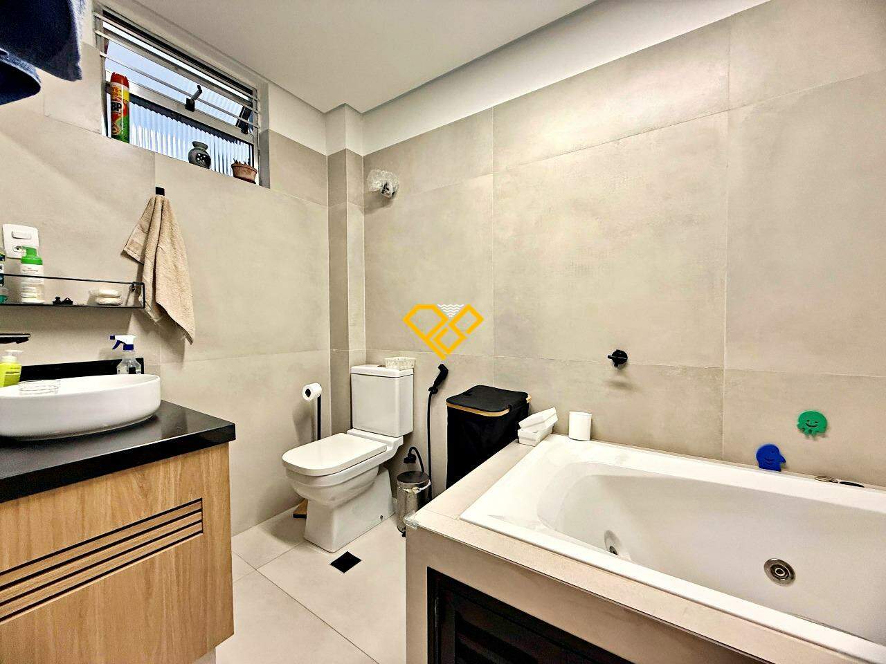 Apartamento à venda no Ponta da Praia: Wc suíte