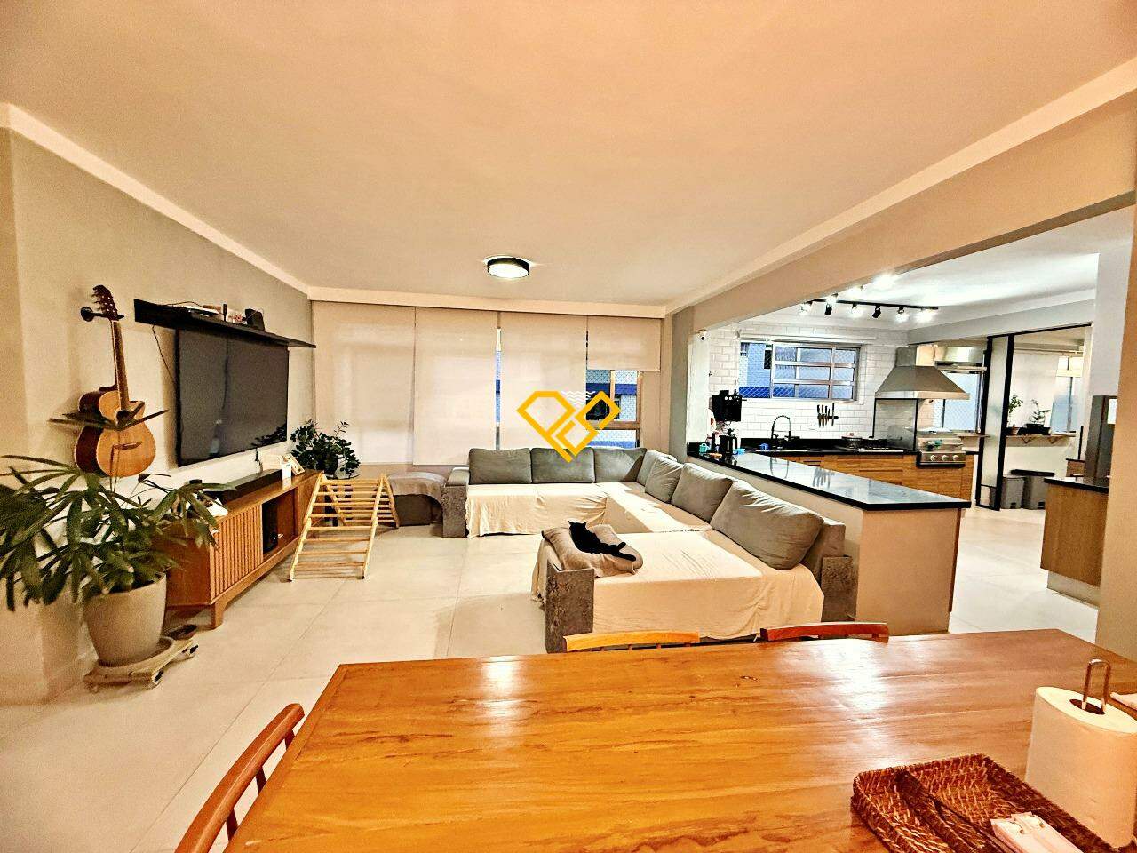 Apartamento à venda no Ponta da Praia: Sala