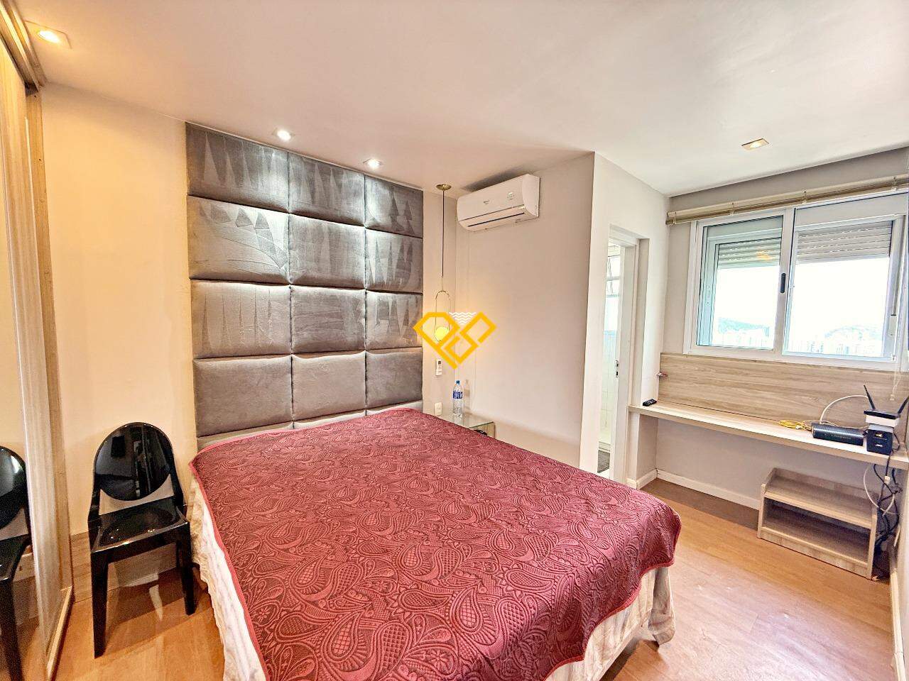 Cobertura à venda no José Menino: Suíte 1