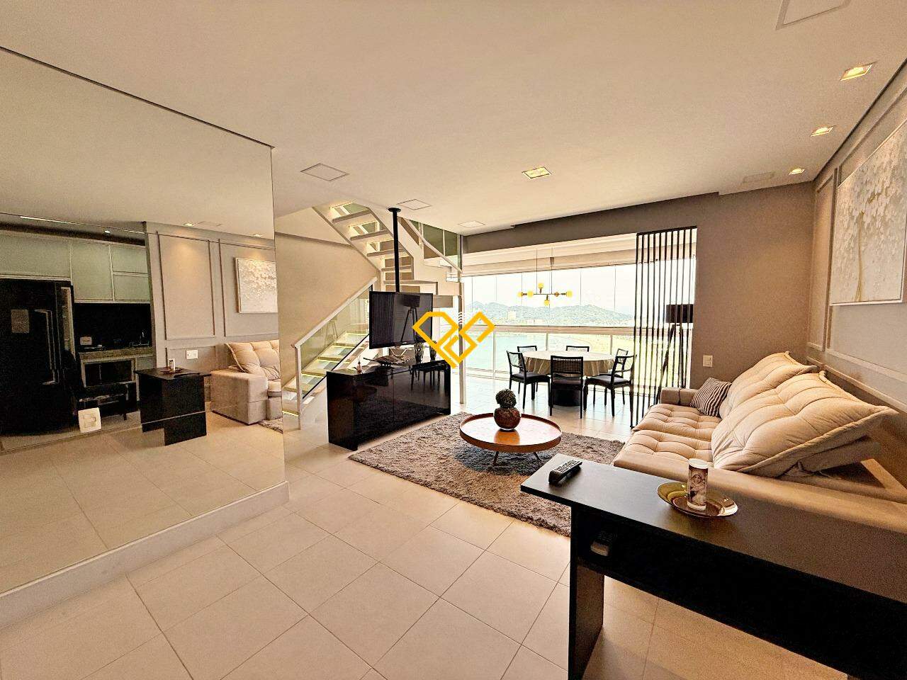 Cobertura à venda no José Menino: Sala