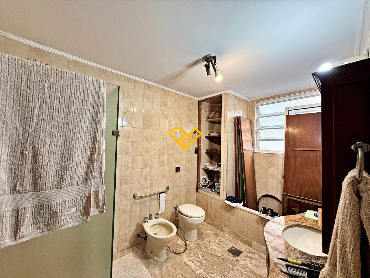 Apartamento à venda no Gonzaga: Wc suíte