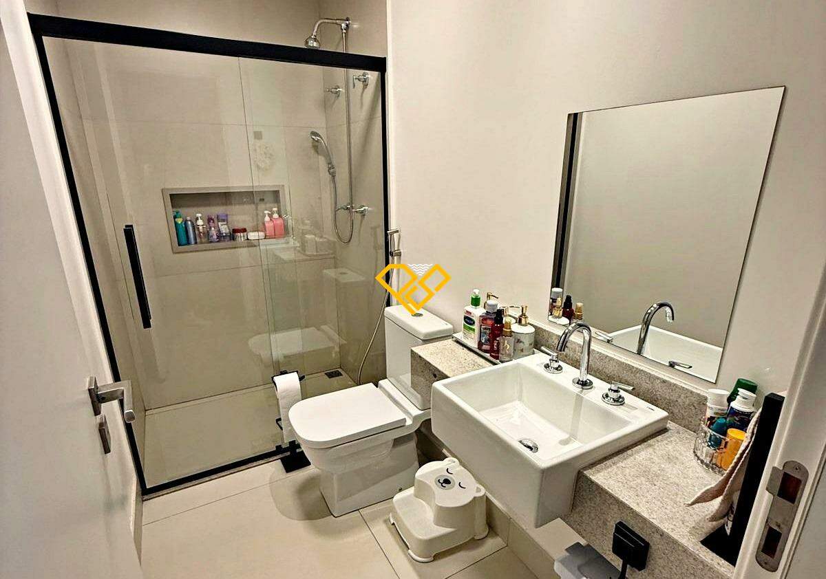 Apartamento à venda no Aparecida: Wc suíte