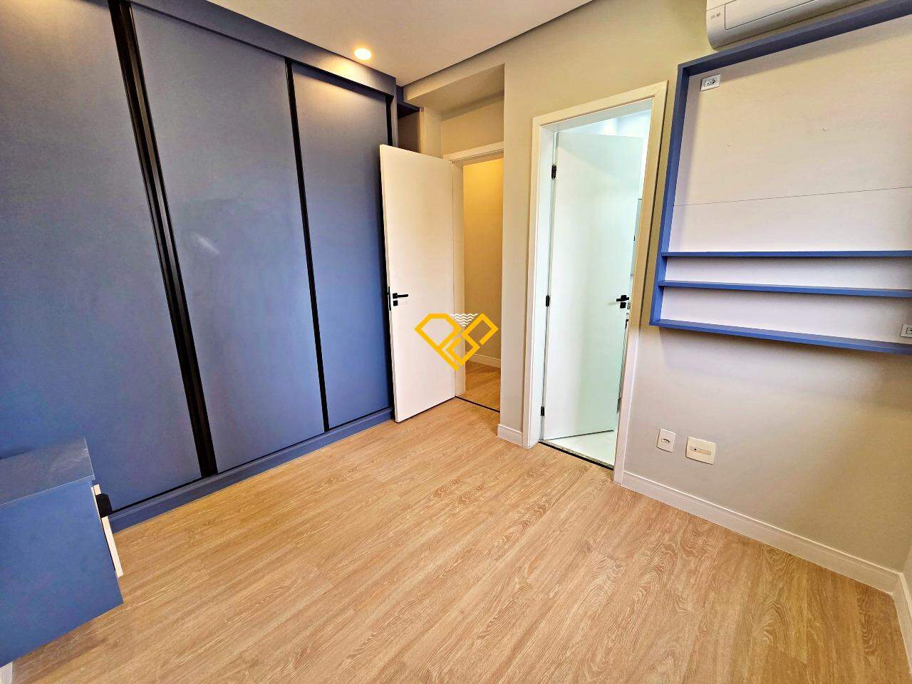 Apartamento para aluguel no Ponta da Praia: Dormitório 1 - suíte