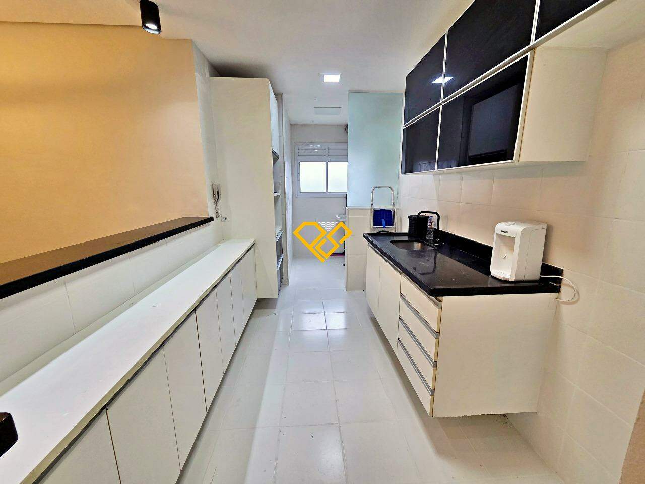 Apartamento para aluguel no Ponta da Praia: Cozinha