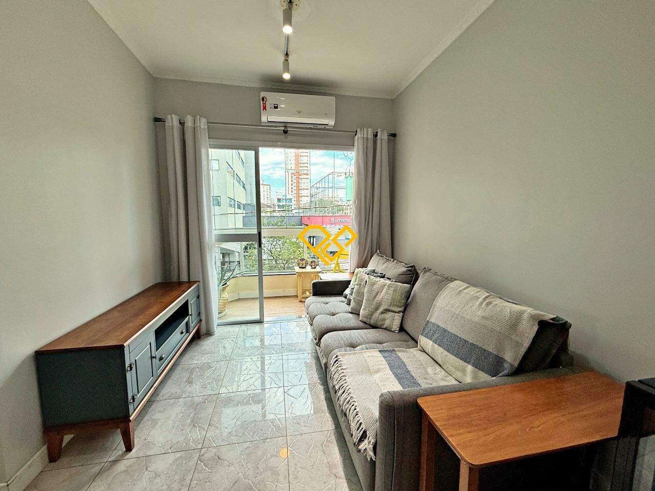 Apartamento para aluguel no Encruzilhada: Sala