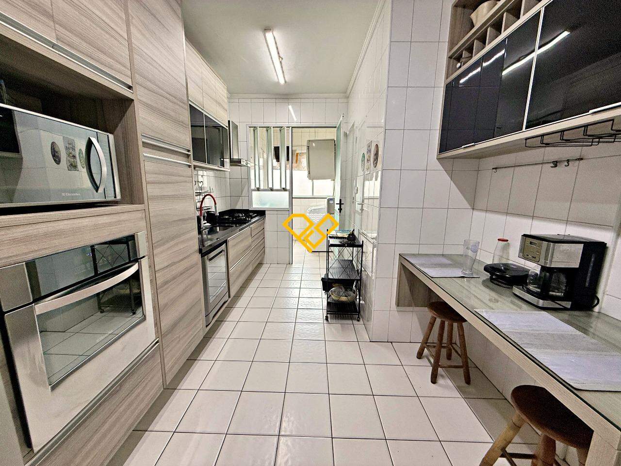 Apartamento para aluguel no Encruzilhada: Cozinha