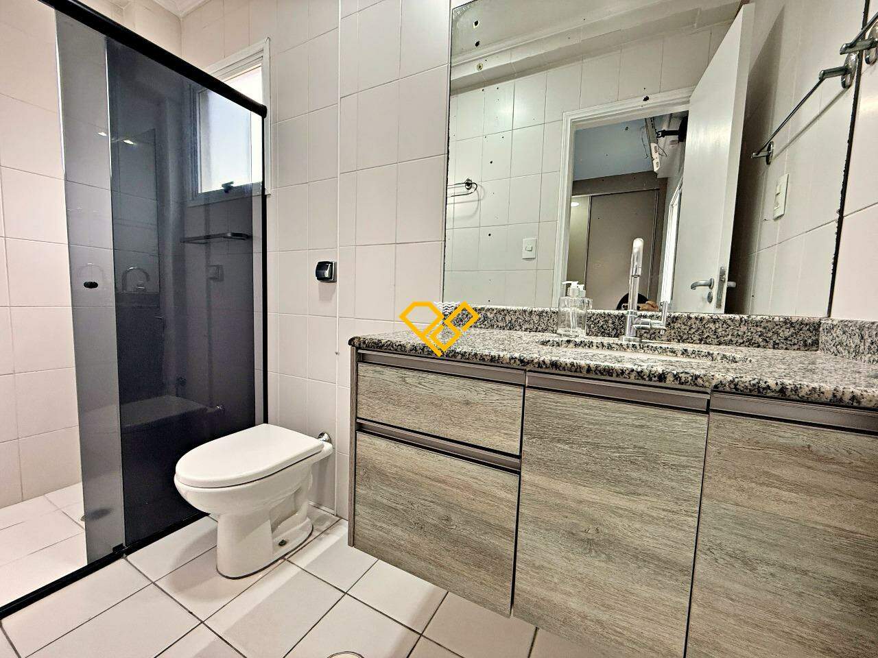 Apartamento para aluguel no Encruzilhada: Wc suíte