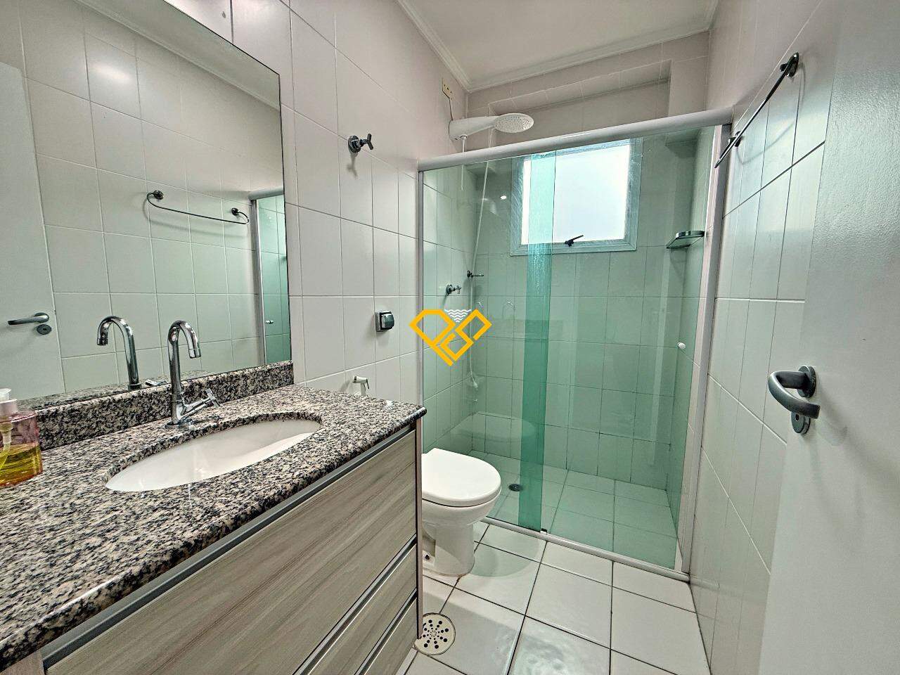 Apartamento para aluguel no Encruzilhada: Wc social