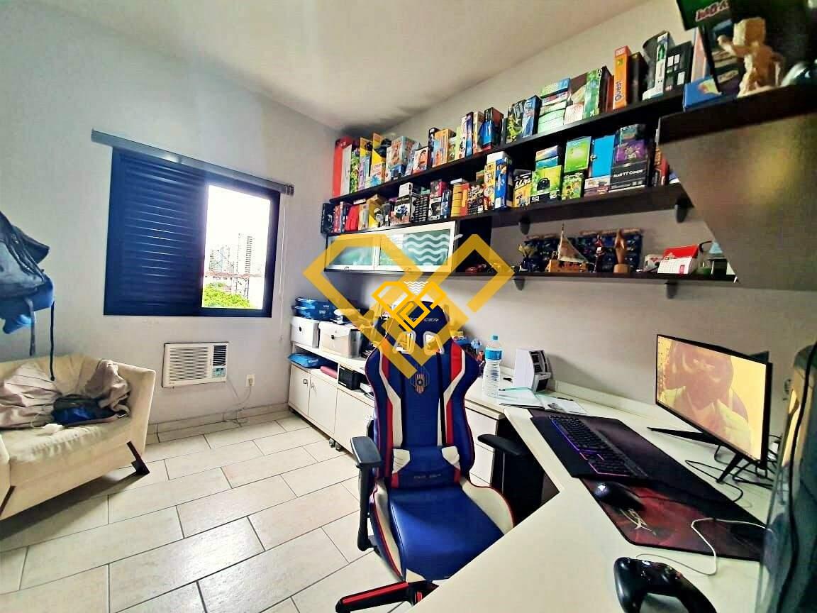 Apartamento à venda no Embaré: