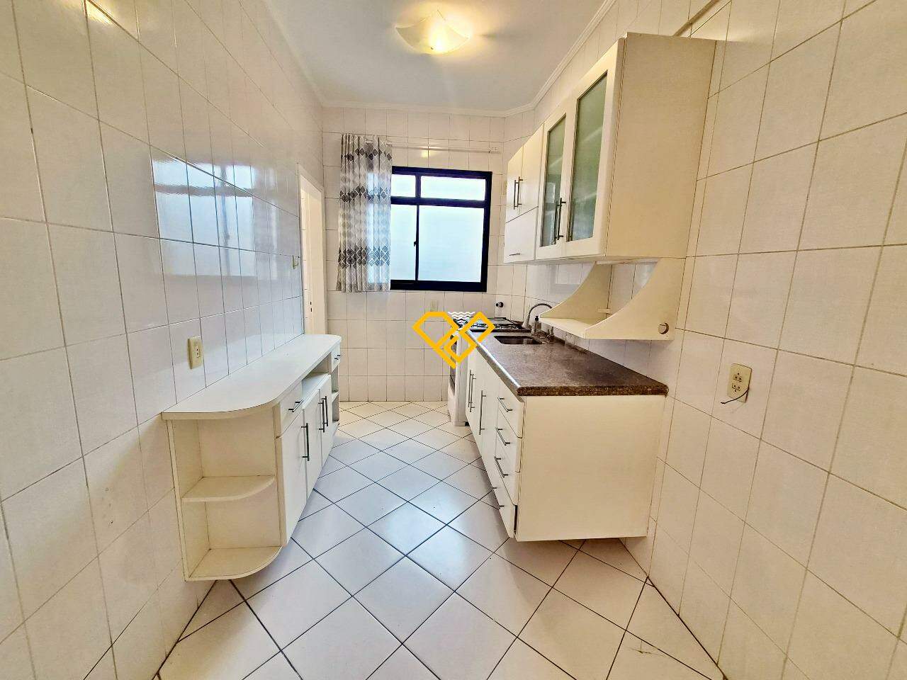 Apartamento à venda no Gonzaga: Cozinha