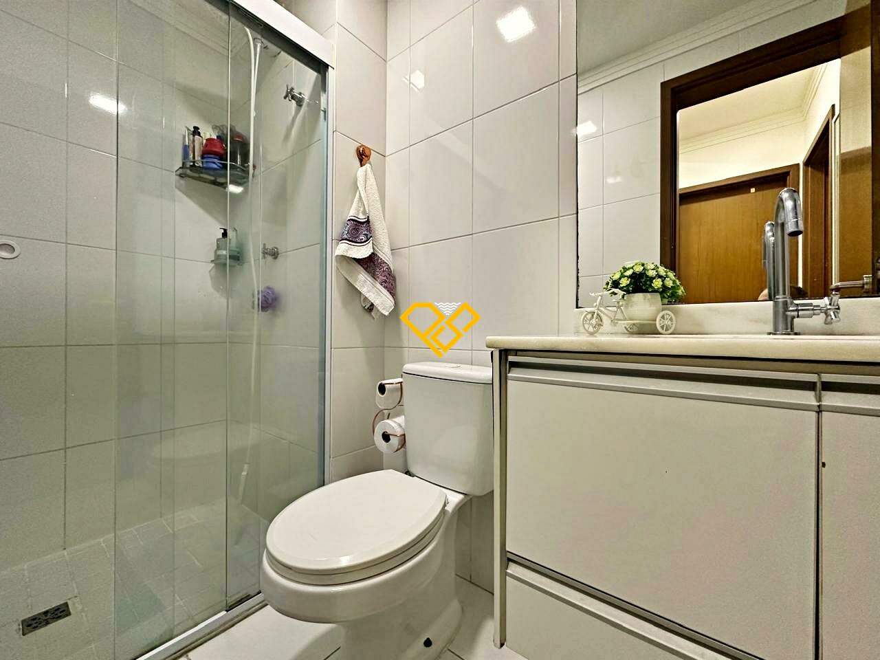 Apartamento à venda no Pompéia: Wc social